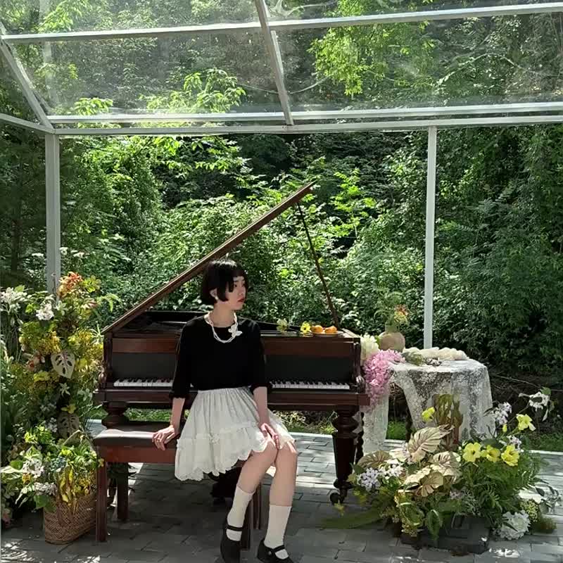 黑色 棉質木耳花邊上衣 百搭短袖基礎寬T恤 - 女 T 恤 - 棉．麻 黑色