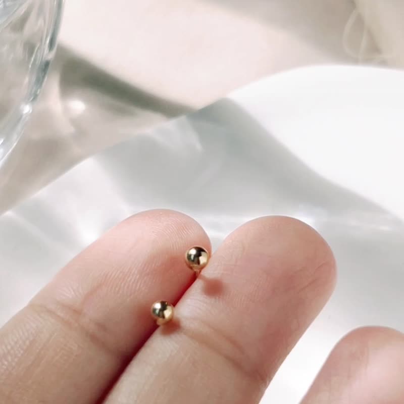 14KGF 極簡 小金球耳環 3 mm 珠珠耳針 - 耳環/耳夾/耳骨夾 - 貴金屬 金色