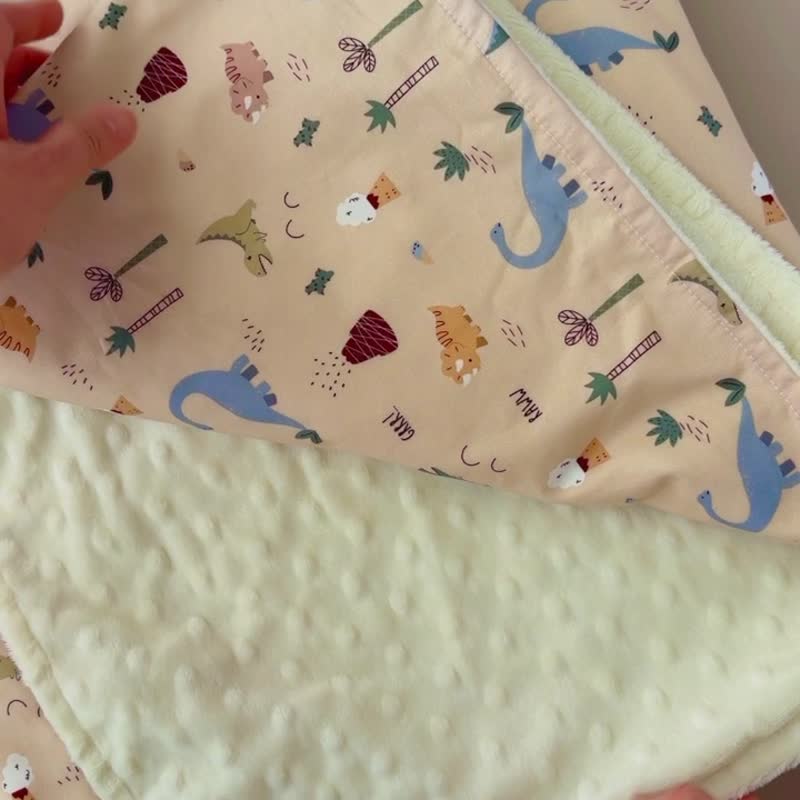 奶茶恐龍小火山  寶寶荳荳絨毯 嬰兒手作 新生兒禮 - 圍兜/口水巾 - 棉．麻 黃色