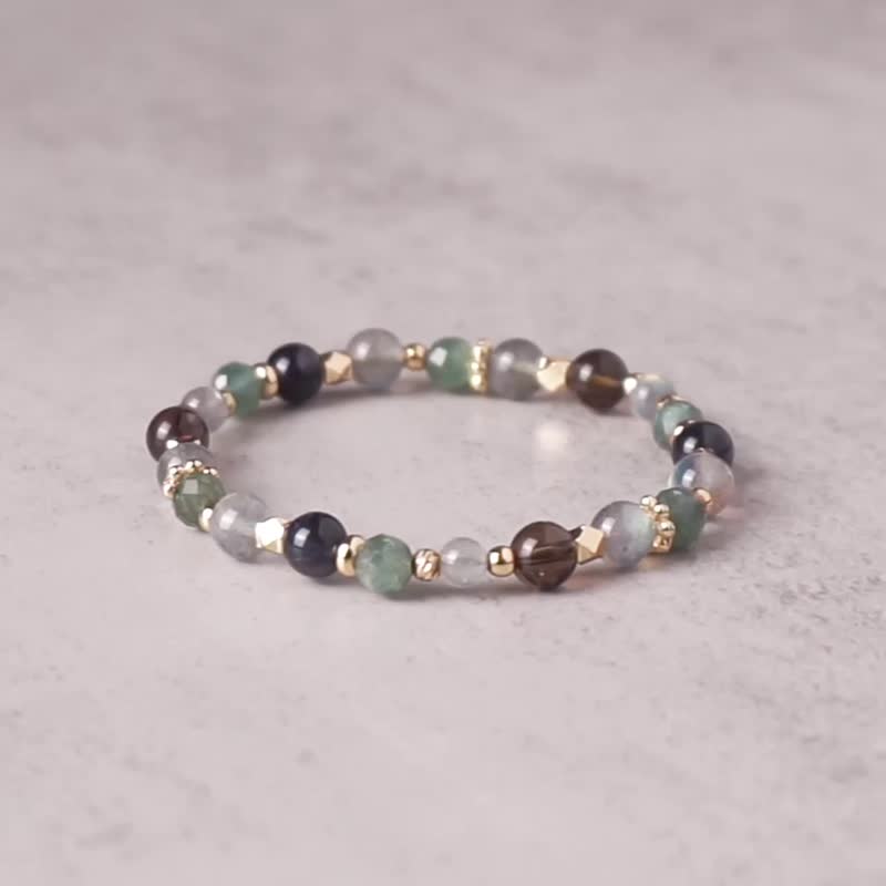 Forest of Elves // Labradorite Citrine Cordierite Green Stone Bracelet // Stable, comfortable and healing - Bracelets - Crystal Green