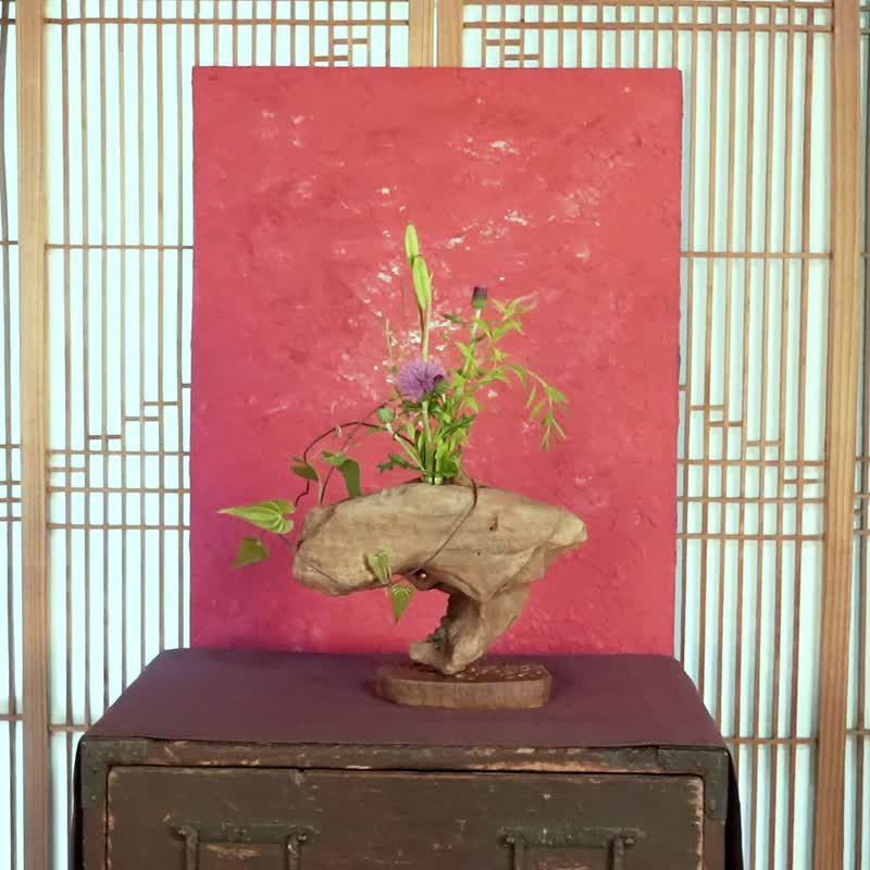 お気に入りの季節の花を飾って気持ちの良い空間を作ってみませんか　流木の花器、木の花瓶、花器、小さな花瓶、１０１ - 花瓶/花器 - 木頭 咖啡色