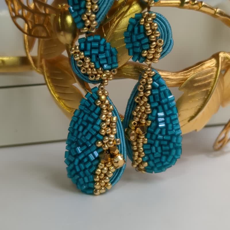 Fiolent earrings in aqua bohemica colour - 耳環/耳夾/耳骨夾 - 其他材質 藍色
