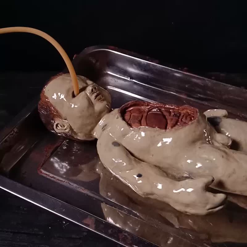 被解剖的幼孩 (高36cm 互動性陶偶 雕塑 特殊收藏) - 玩偶/公仔 - 陶 