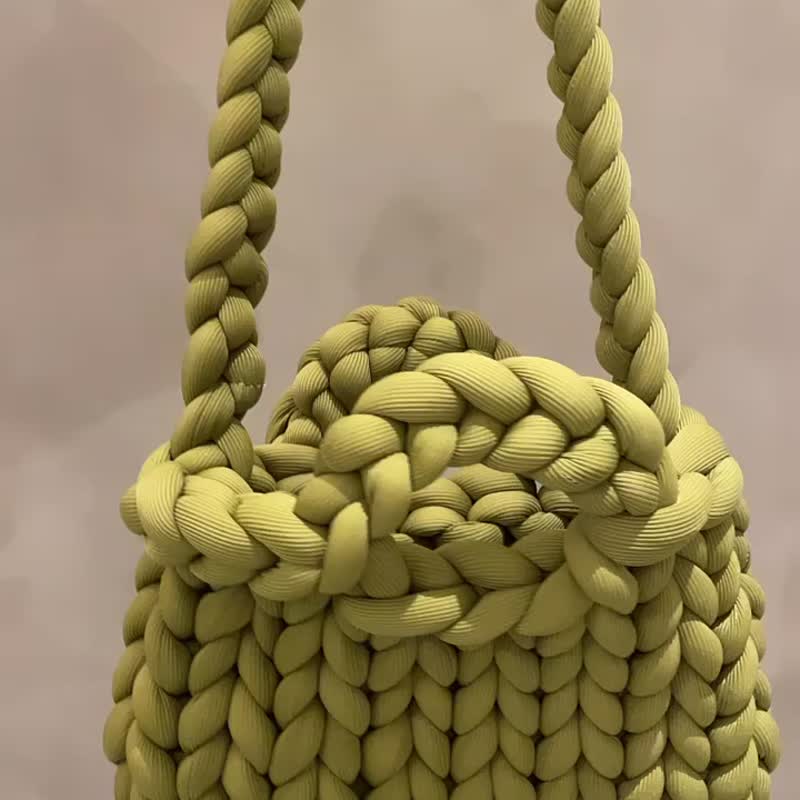 手工編織包 冰島毛線包 胖胖包 編織包 - 側背包/斜孭袋 - 其他人造纖維 白色