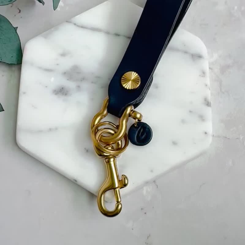 Genuine Bronze brass horseshoe ring radial pattern screw buckle key ring / car key ring / pendant printable - ที่ห้อยกุญแจ - หนังแท้ สีน้ำเงิน