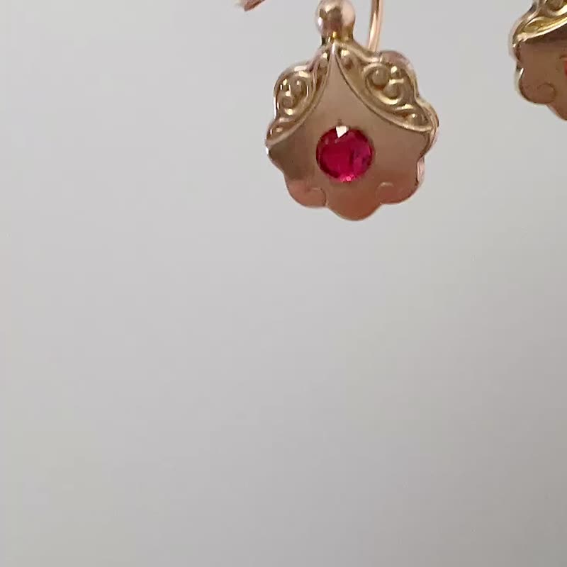 法國百年古董- Bijoux Fix 厚鍍金雕花耳勾耳針 - 耳環/耳夾/耳骨夾 - 貴金屬 金色
