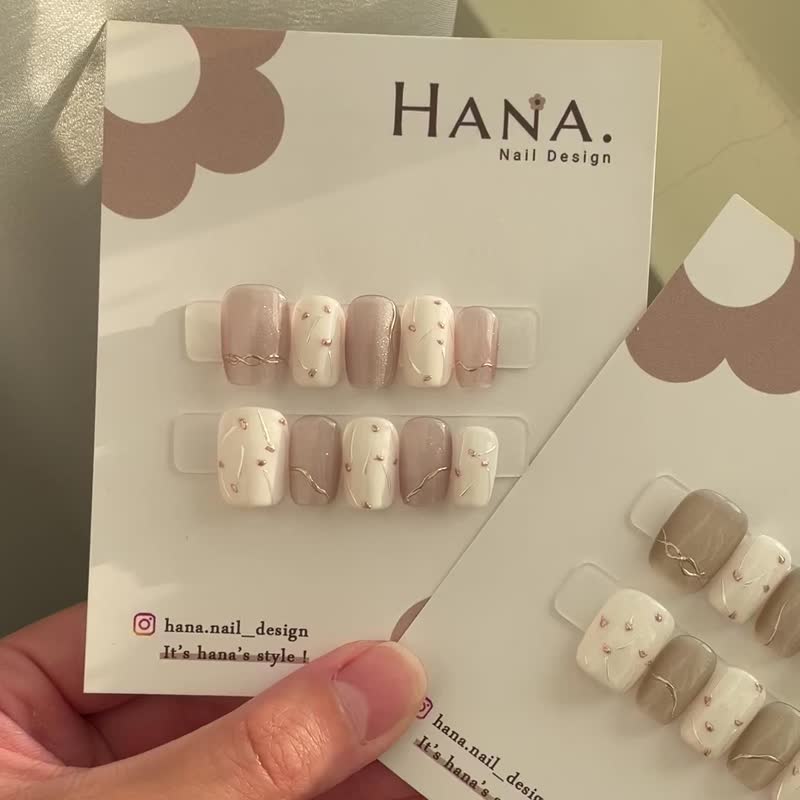 Hana手作-純手工穿戴甲/鏡面粉小花/熱賣貓眼設計款 - 指甲油/指甲貼 - 其他材質 粉紅色