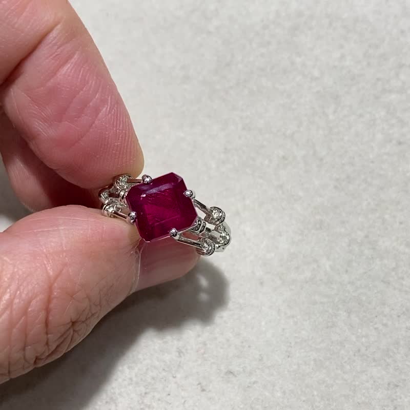 Natural ruby ​​ring made in India 925 sterling silver - แหวนทั่วไป - เครื่องเพชรพลอย สีแดง