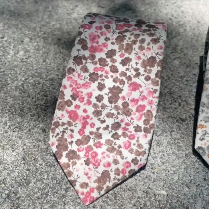 黄花とオフホワイトのネクタイ - ネクタイ・ネクタイピン - その他の化学繊維 ホワイト