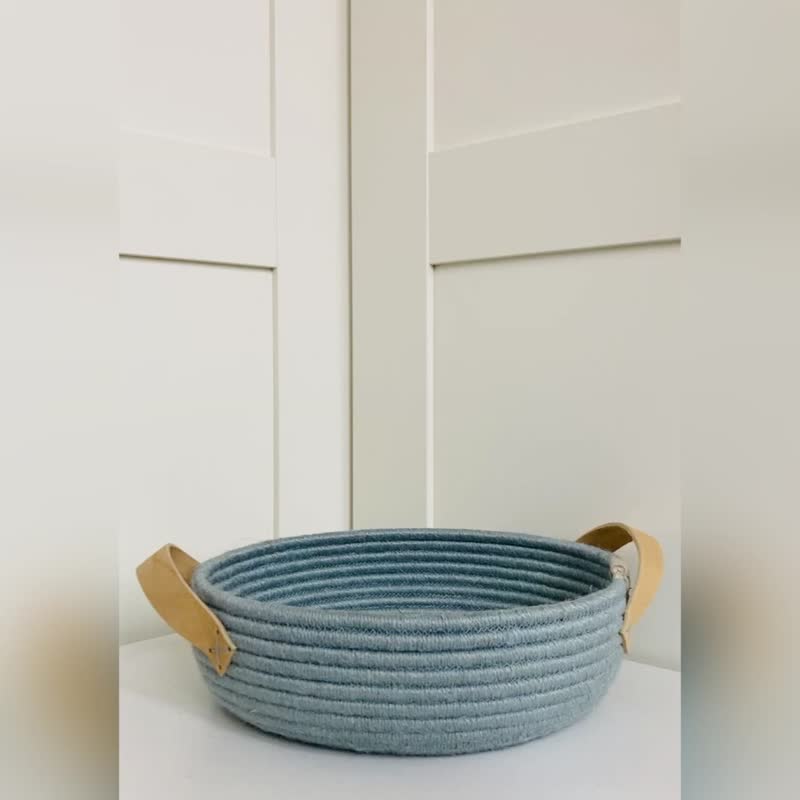 Decorative round tray, stand for jewelry and candles - 居家收納/收納盒/儲物盒 - 棉．麻 藍色