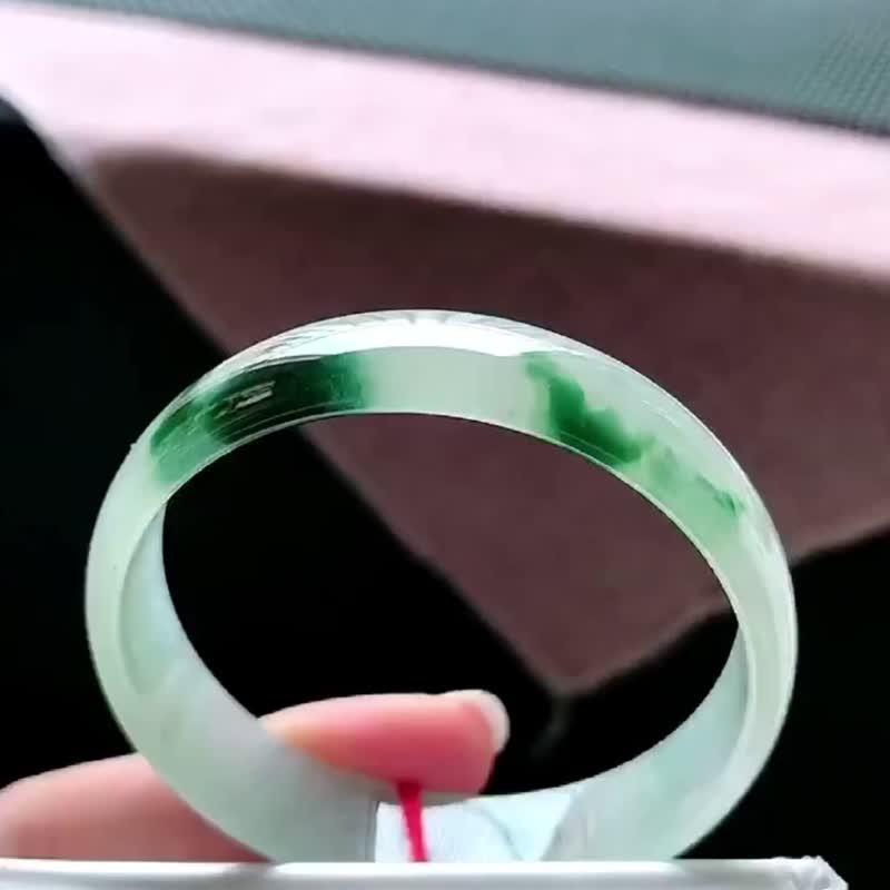 冰種翡翠天然翡翠玉鐲 A玉手鐲 玉鈪 • 冰種飄花翡翠方鐲 - 手鍊/手環 - 玉石 綠色