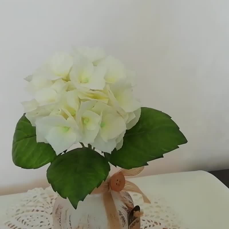 Realistic flower artificial hydrangea, handmade yellow Hydrangea home decor 繡球花 - ของวางตกแต่ง - วัสดุอื่นๆ สีเหลือง