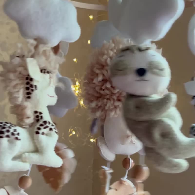 Baby mobile musical crib safari with kalas, elephant, tiger, jiraffe, lion - 寶寶/兒童玩具/玩偶 - 其他材質 橘色