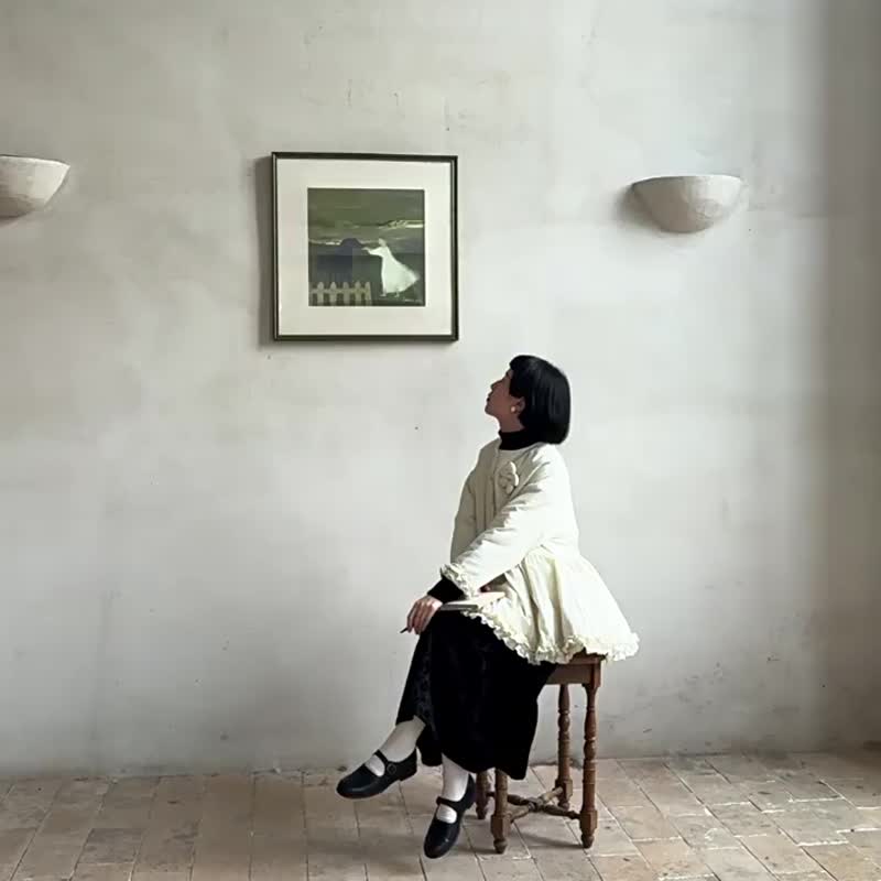 白色 鳥羽圓領白棉服 附贈立體花腰帶 防風面料夾棉保暖秋冬外套 - 女大衣/外套 - 其他人造纖維 白色