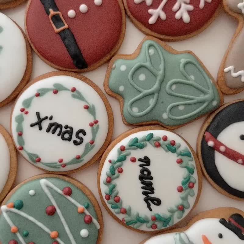 Christmas Frosted Cookies - Cake & Desserts - Fresh Ingredients 