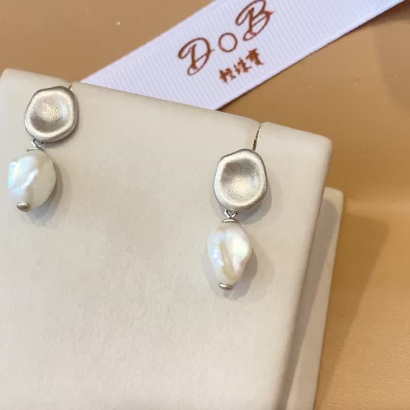 Pearl matte disc diamond yarn sterling silver pendant earrings/transformed pearl earrings - ต่างหู - เงิน สีเงิน