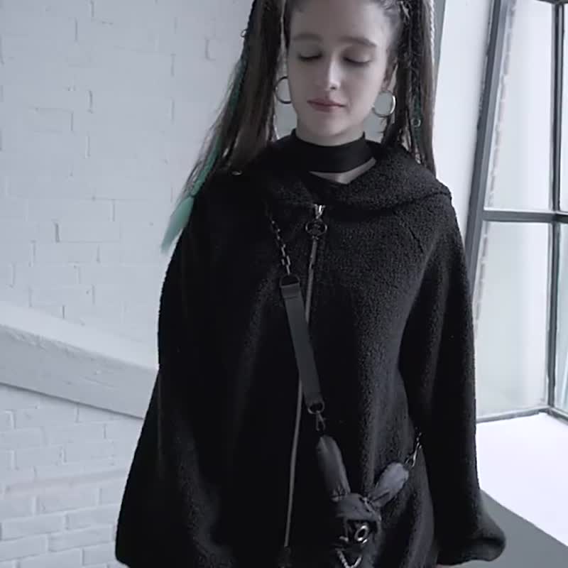 童話愚者兔子腰包巫帽外套 / 附腰包 / 寬鬆版型 - 女大衣/外套 - 其他材質 黑色
