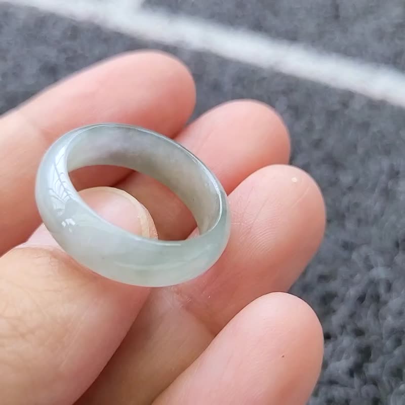 【親翠】天然翡翠 冰湖水綠透透雲朵棉手指鐲13號戒圈 - 戒指 - 玉石 多色