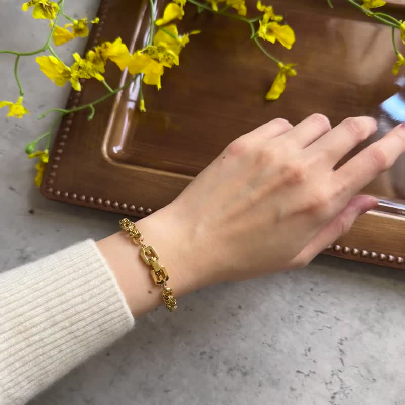 Second-hand Givenchy Givenchy bracelet - สร้อยข้อมือ - โลหะ สีทอง