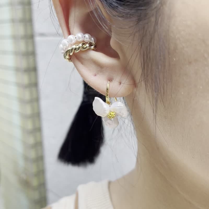 Pearl double layer ear cuff - ต่างหู - โลหะ สีทอง