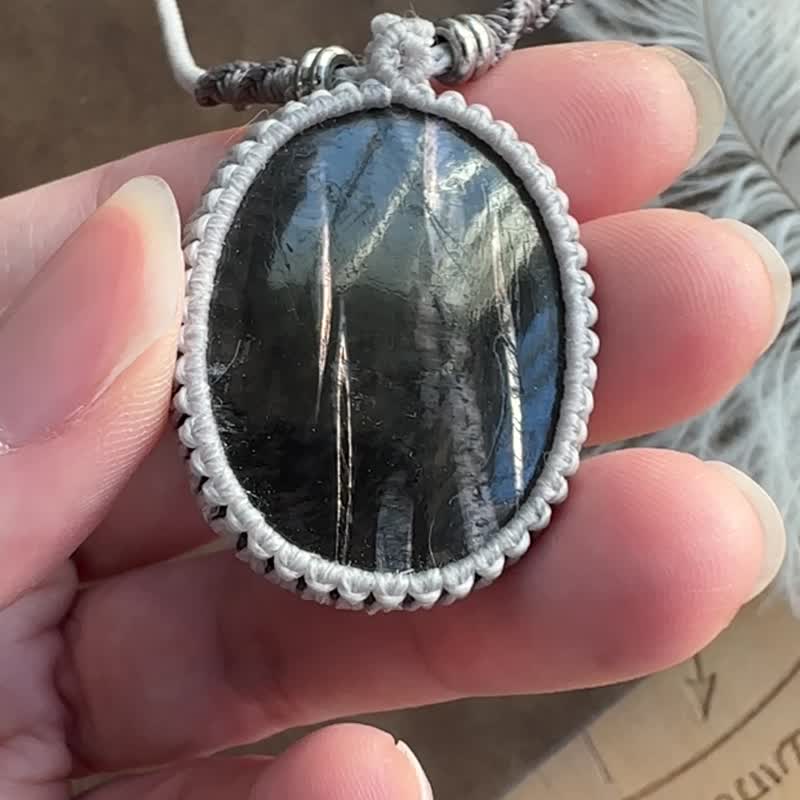 CSP30 民族風 南美蠟線編織 銀線石 不鏽鋼珠 項鍊 (可調長度) - 項鍊 - 寶石 灰色