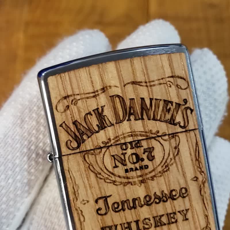 【ZIPPO官方旗艦店】Jack Daniel's 傑克丹尼聯名款-木紋雕刻 - 其他 - 銅/黃銅 銀色