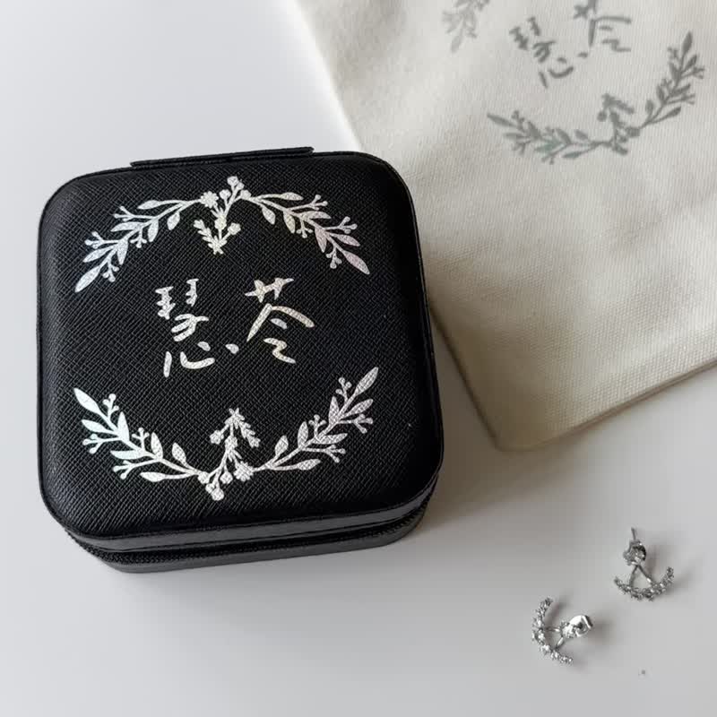 [Customized_Jewelry Box] Small Portable-Gold Gold Jewelry Box | Wedding, Birthday, Graduation Lover’s Gift - กล่องเก็บของ - หนังเทียม สีทอง