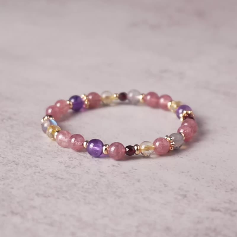 Arrow of Freedom // Strawberry Crystal Labradorite Titanium Crystal Amethyst Stone Bracelet // Vitality and Wealth - Bracelets - Crystal Multicolor