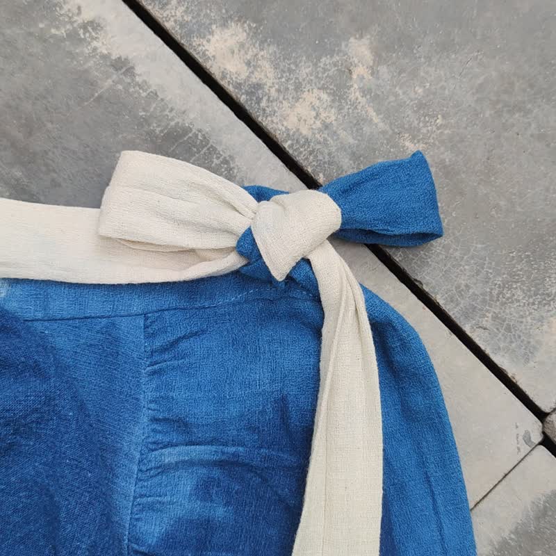【ถุงโชคดี】Mini Indigo Set  - V 領上衣和荷葉裙 - 裙子/長裙 - 棉．麻 藍色