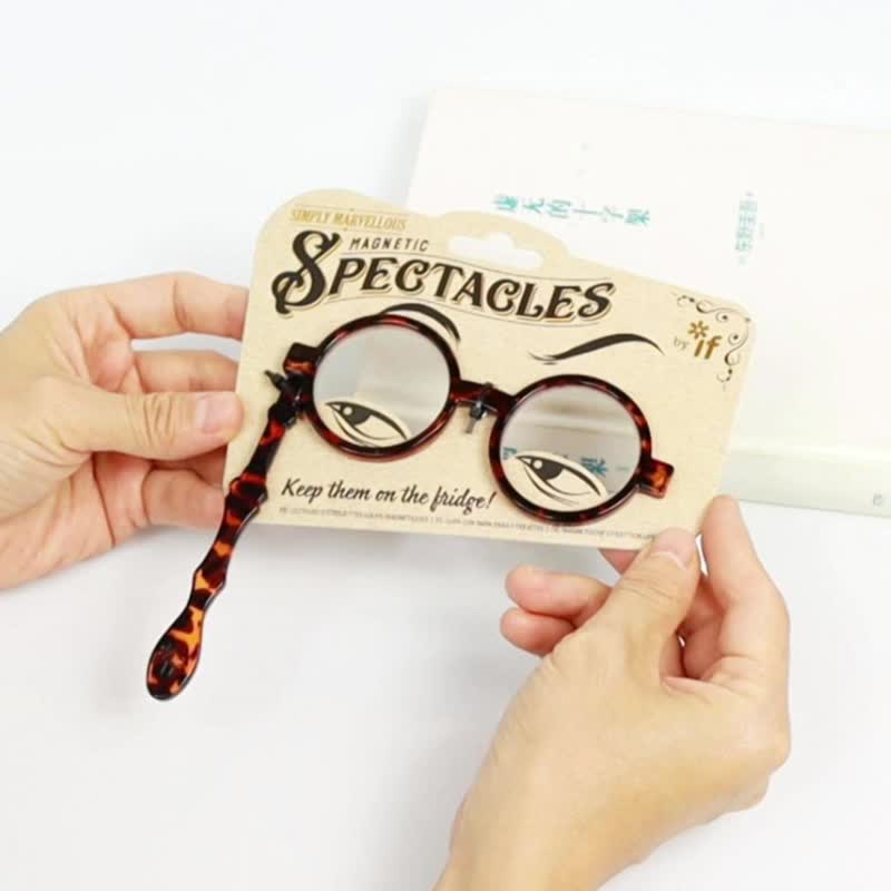 Retro magnetic glasses magnifying glass British IF cultural and creative English auxiliary elderly fun simple portable practical handheld 2 times - Glasses & Frames - Other Materials 