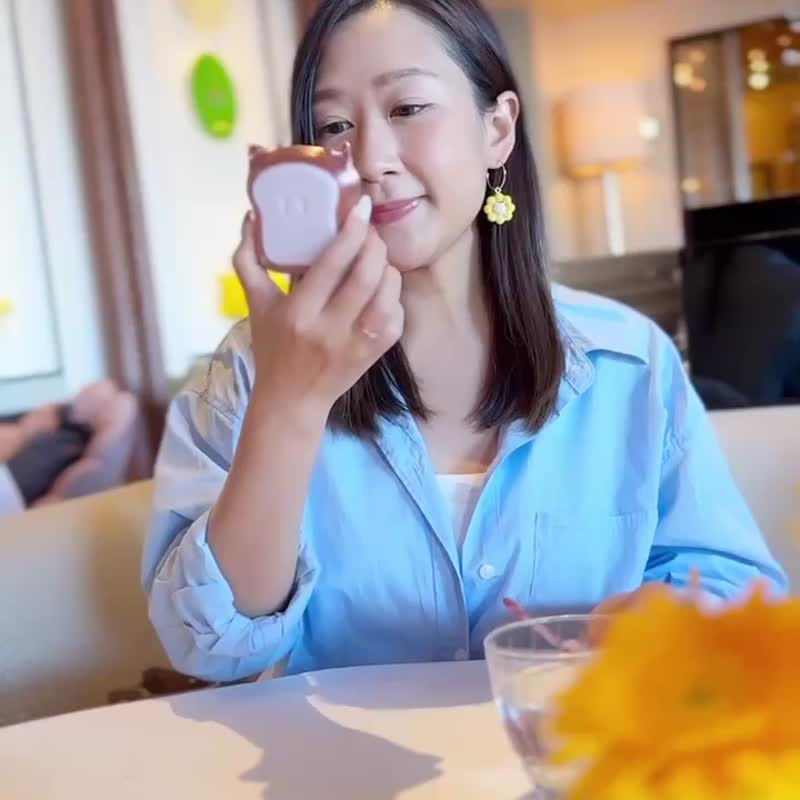 一口貓咪吐司隨身鏡 - 彩妝刷具/鏡子/梳子 - 玻璃 