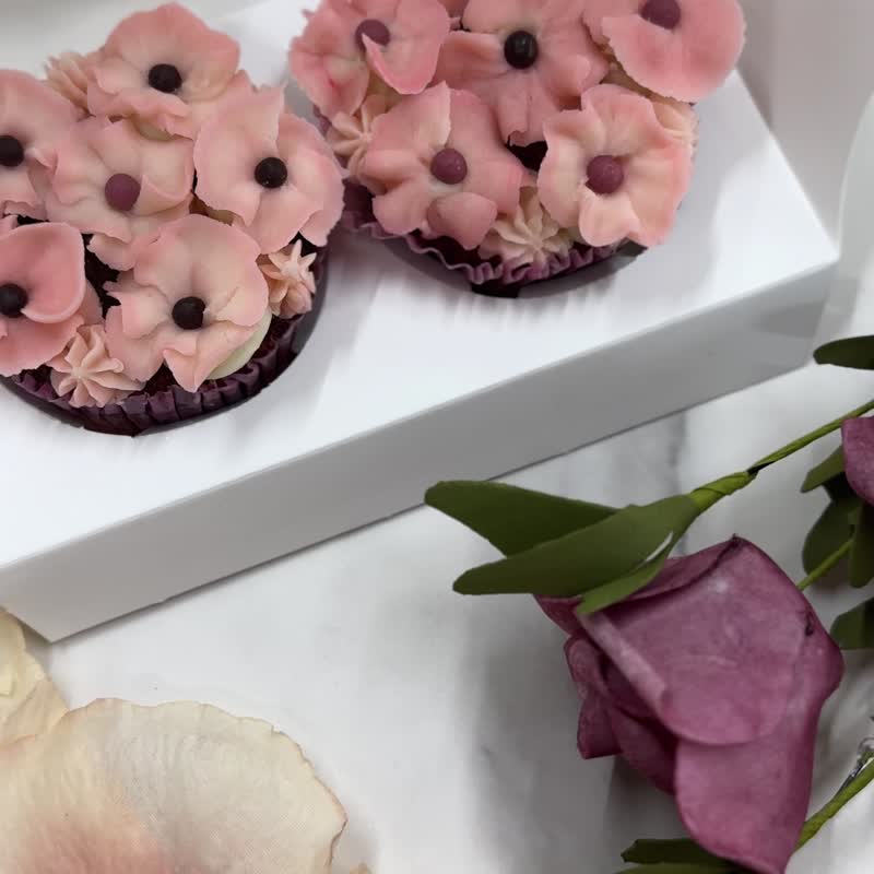 AY baker 櫻花口味韓式裱花杯子蛋糕 flower cupcake - 蛋糕/甜點 - 新鮮食材 白色