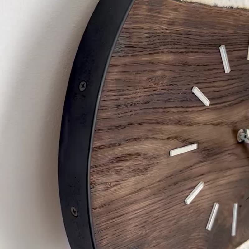 Loft wood Beach wall clock, resin ocean clock with sea shell 壁飾 掛鐘 藍染 女 禮物 入厝禮物 - 時鐘/鬧鐘 - 樹脂 銀色