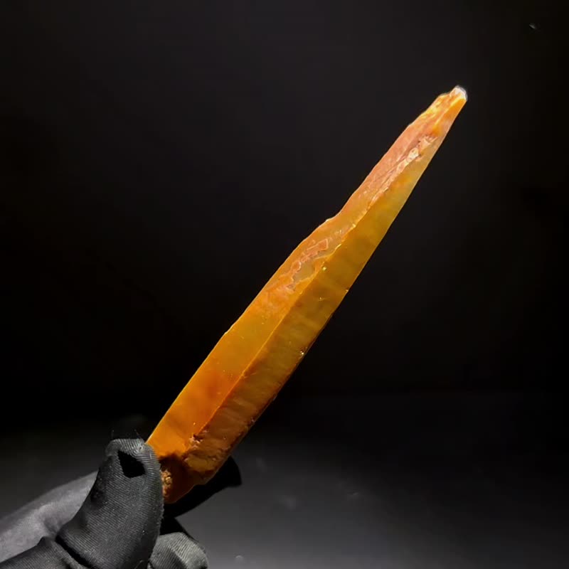 NO.2 極度稀有 紅兔毛水晶 雷射激光手術刀 雷姆利亞 阿卡西記錄 - 擺飾/家飾品 - 水晶 紅色