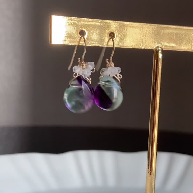 14KGF Healing Fluorite earrings / One-of-a-kind / Green Purple - ต่างหู - เครื่องเพชรพลอย หลากหลายสี