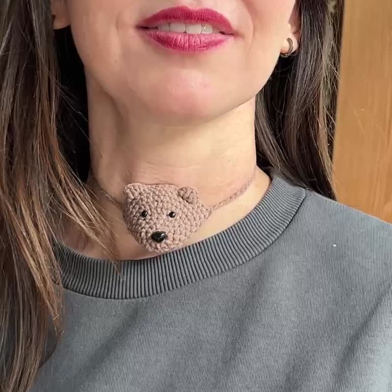Adam's apple bra. Adam's apple hat. Adam apple cover bear. Neck choker grizzly - 頸鏈 - 棉．麻 咖啡色