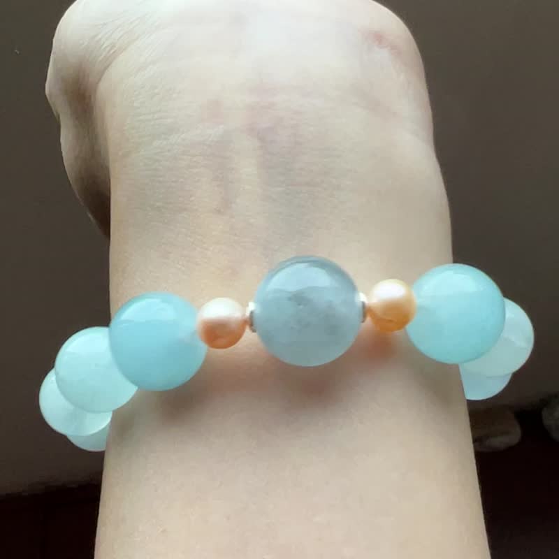 ||Sky Blue Sea|| Chakra Energy Bracelet. Blue Agate/Sea Sapphire/ Stone/Pearl Only One - สร้อยข้อมือ - คริสตัล สีน้ำเงิน