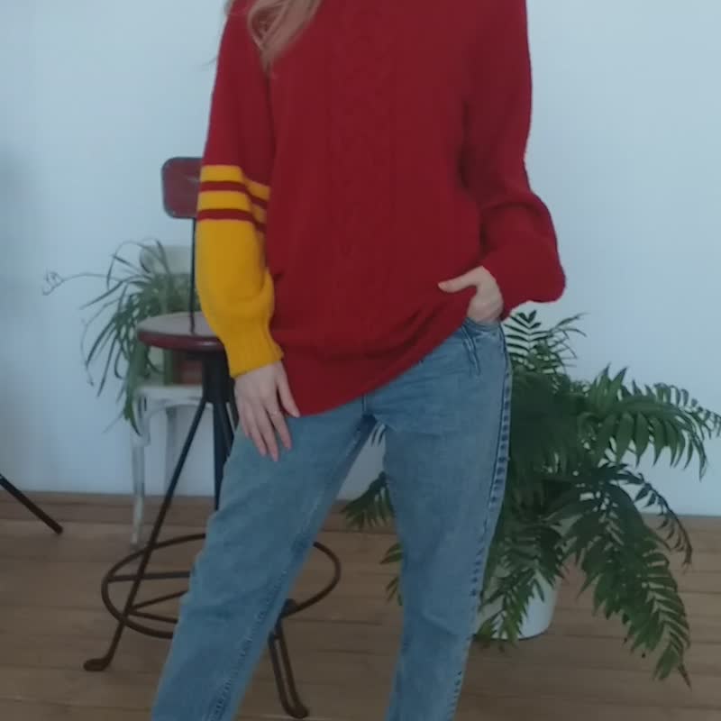 Sweater Turtleneck Jumper Pullover hand knit red and yellow wool - สเวตเตอร์ผู้หญิง - ขนแกะ สีแดง