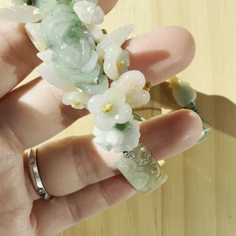 手工翡翠手串 — 盛開中的陰影 - 手鍊/手環 - 玉石 綠色