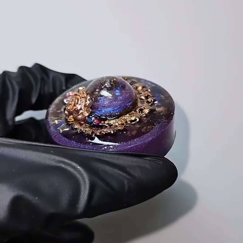 月深星眠系列 手工滴膠流沙吊飾 - 吊飾/掛飾 - 樹脂 藍色