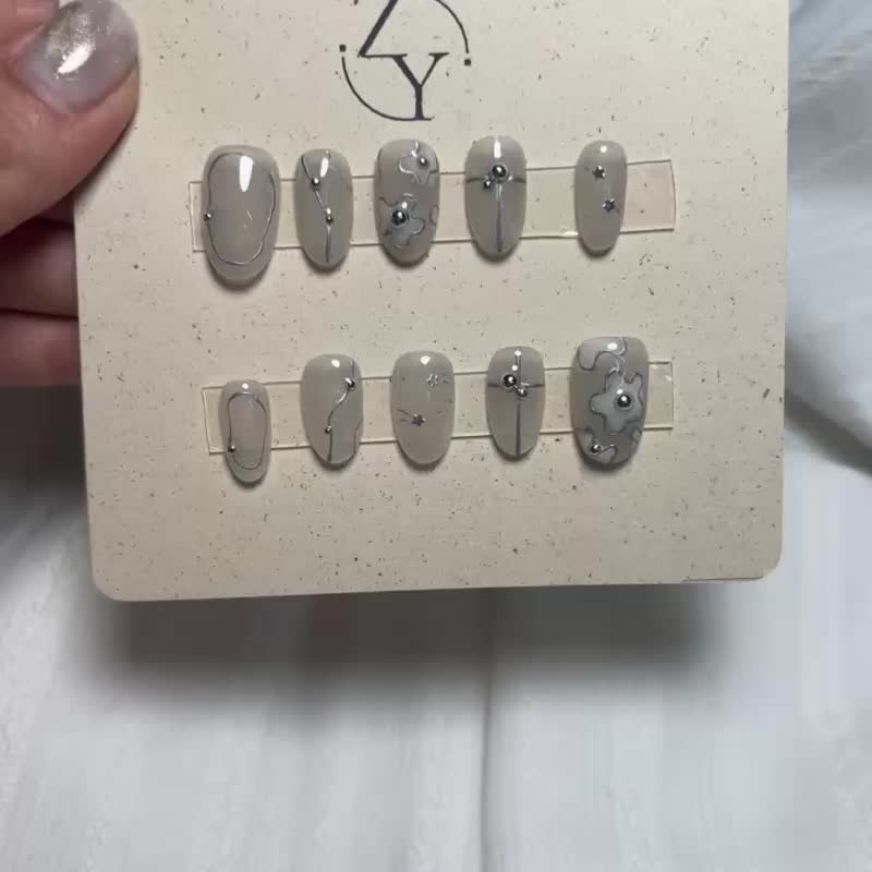 【Custom】NO.027 Silver Dawn | Handmade Press-On Nails - ยาทาเล็บ - วัสดุอื่นๆ สีนำ้ตาล