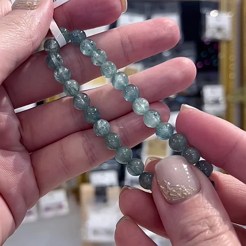 Small exquisite rare cat-eye translucent Teal spar hand beads 6mm pure spiritual insight ability to relieve stress and relieve stress - สร้อยข้อมือ - คริสตัล สีน้ำเงิน