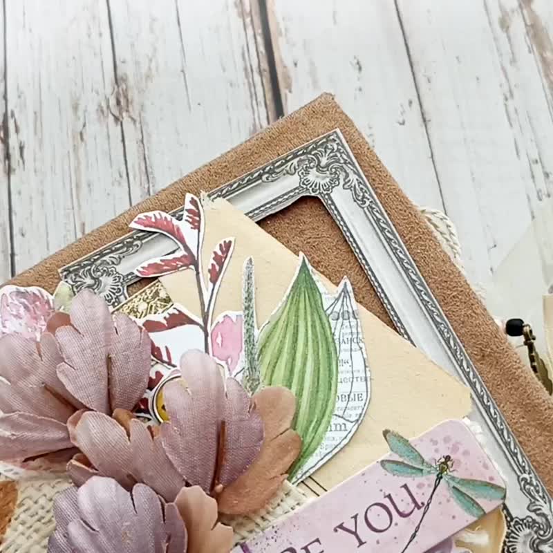Botanical dragonfly junk journal handmade Nature meadow flowes dairy - 筆記本/手帳 - 紙 卡其色