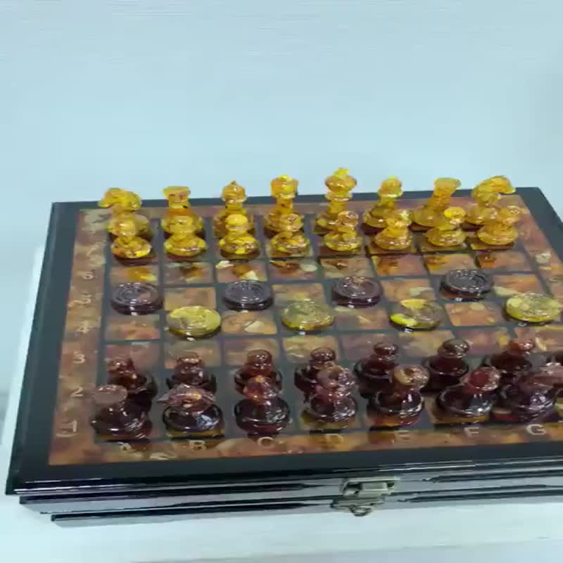 Deluxe Amber Chess Set with Hand-Carved Amber Pieces|Amber checkers| 海藍寶 - 桌遊/卡牌 - 木頭 咖啡色