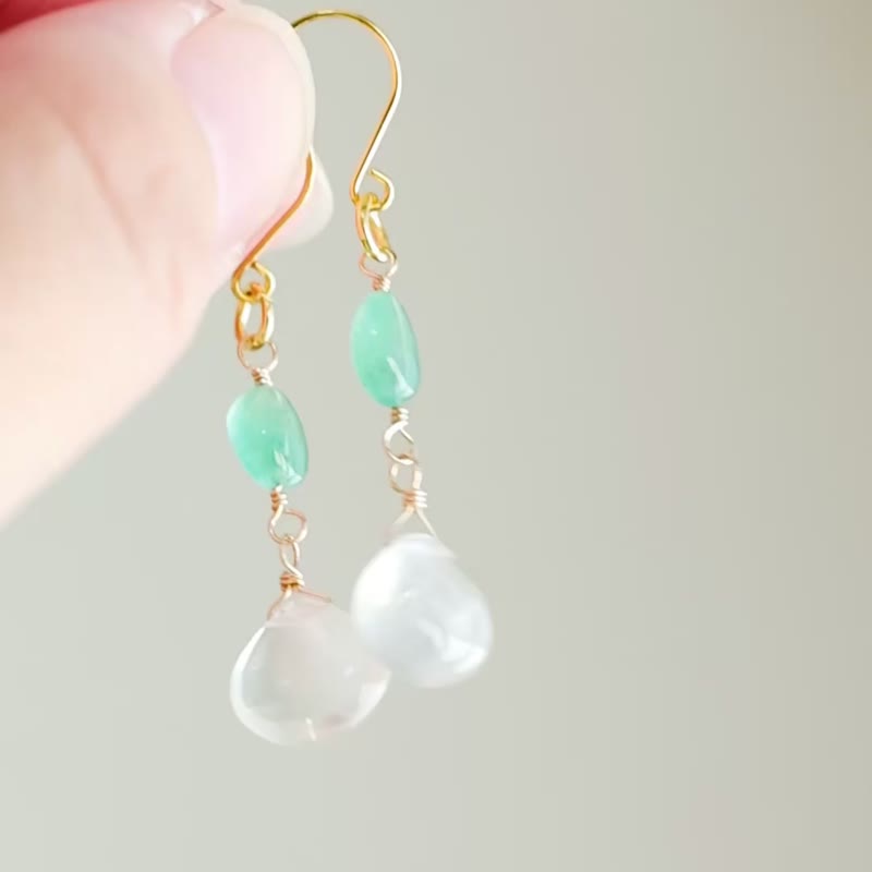 Zambian Emerald and Ceylon Moonstone Earrings - ต่างหู - หิน สีเขียว