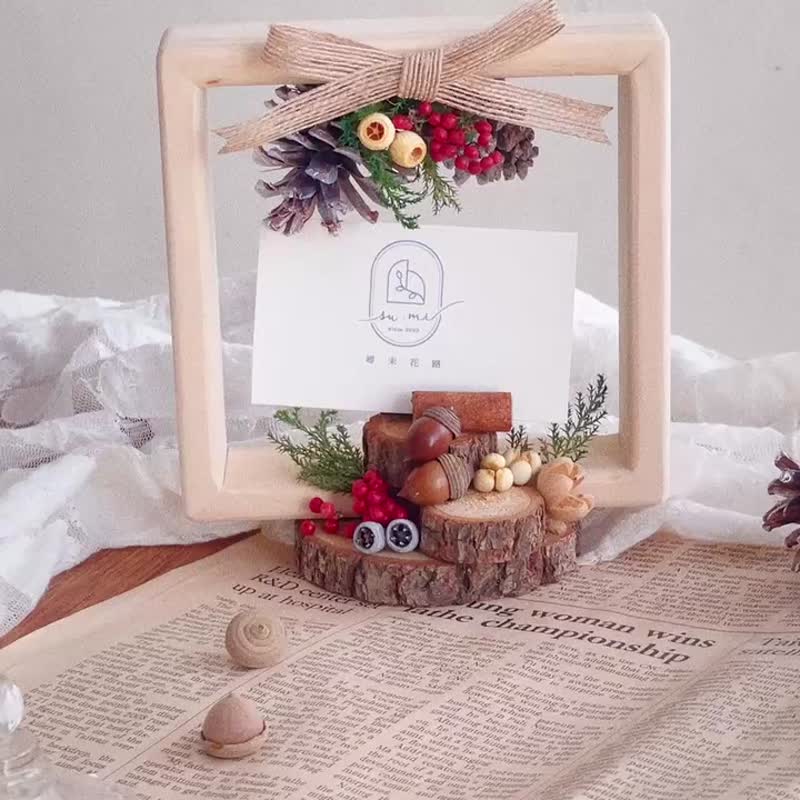 【Free Shipping】Sacred Fruit Bell x Never Withered Dried Flower Business Card Holder Wooden Frame - ตกแต่งต้นไม้ - พืช/ดอกไม้ 