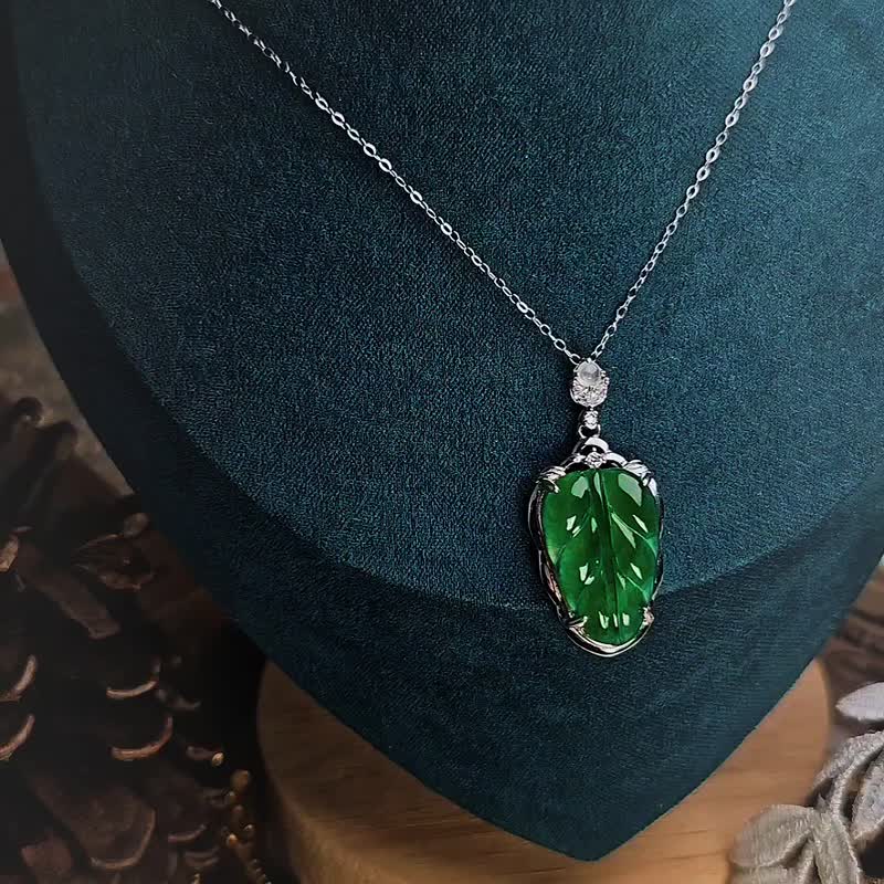 |Get rich overnight|A-grade jade ice glass green large leaf sterling silver plated 18k exquisite pendant necklace - สร้อยคอ - หยก 