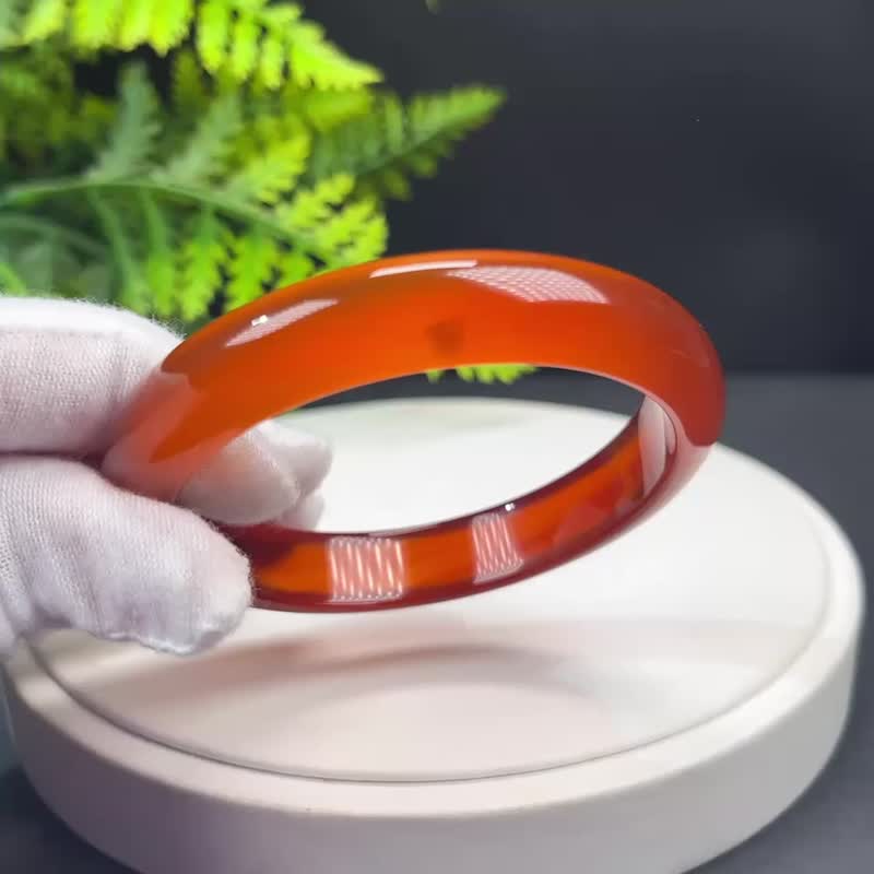 優質 馬達加斯加紅瑪瑙手鐲 60MM 高冰幹凈起剛龍鱗紋 智慧洞察 - 手鍊/手環 - 半寶石 紅色