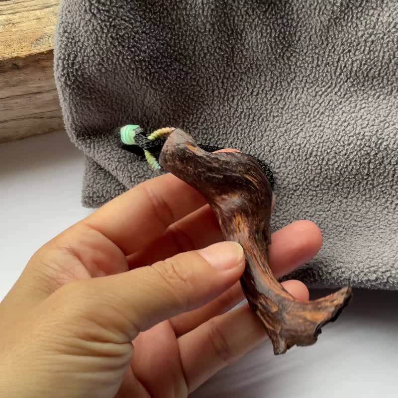 【觸動】肖楠原木吊飾 - 吊飾/掛飾 - 木頭 多色