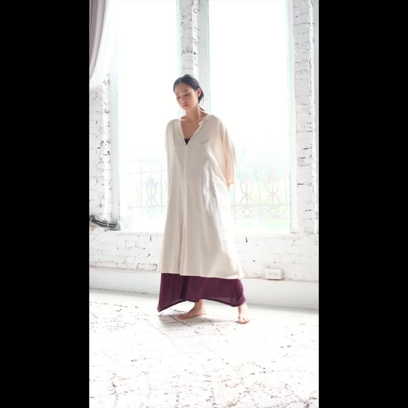 OMAKE キーネック ドロップショルダー フロントスリット シャツワンピース / ヘリンボーン生地 ライトグレー - ワンピース - コットン・麻 グレー